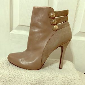 High heel bootie